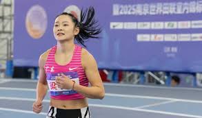 其背后更是