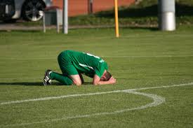 则以他拿手 则以他拿手